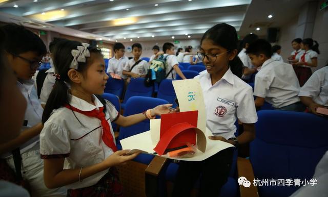 有朋自远方来不亦乐乎：新加坡军港小学师生来我校回访游学