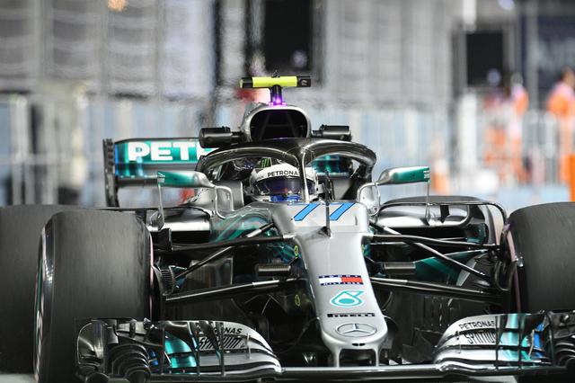 「体育」（1）赛车——F1新加坡大奖赛：第二轮练习赛赛况