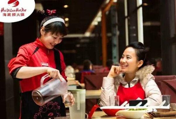 创始人在中国一年赚106亿举家移民新加坡，海底捞竟是外资企业？