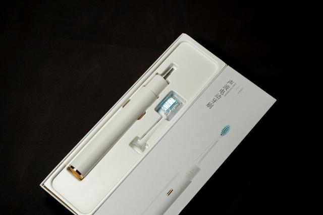 京东自有品牌，京造JZLITE电动牙刷开箱简评