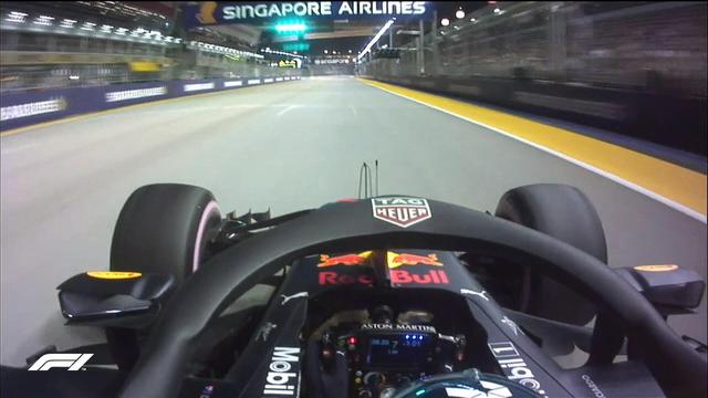 F1新加坡站排位赛：梅赛德斯杆位 法拉利落后0.6秒