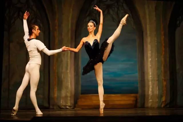 脚尖的怦然心动，俄罗斯皇冠芭蕾舞团为天津观众献上！