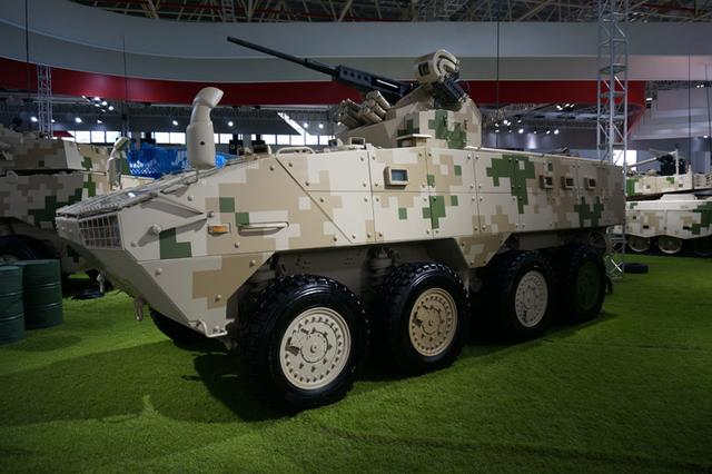 中国和外国的8×8轮式车辆，哪个更帅