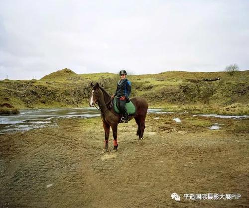 院校展｜超长篇巨制，60位英国新一代摄影人探寻相机之外