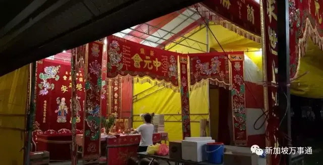 中国客工在新加坡因工触电，尸体被烧焦惨死！