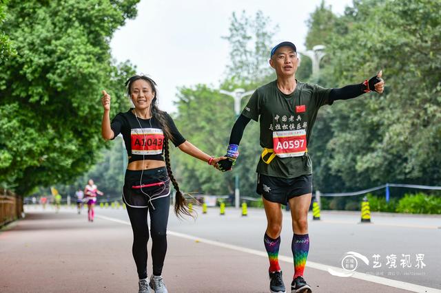 小平故里——2018韵动中国·2018广安国际马拉松图集之一