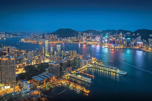 去香港旅行前装上这个APP，回来赚进一张机票钱