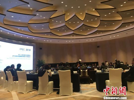 新加坡组团来“浙”话合作 聚焦油气贸易和海事服务