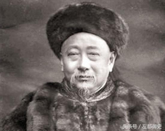 此人是中国第一任外交官，只因替英国讲了几句好话，竟被国人唾骂