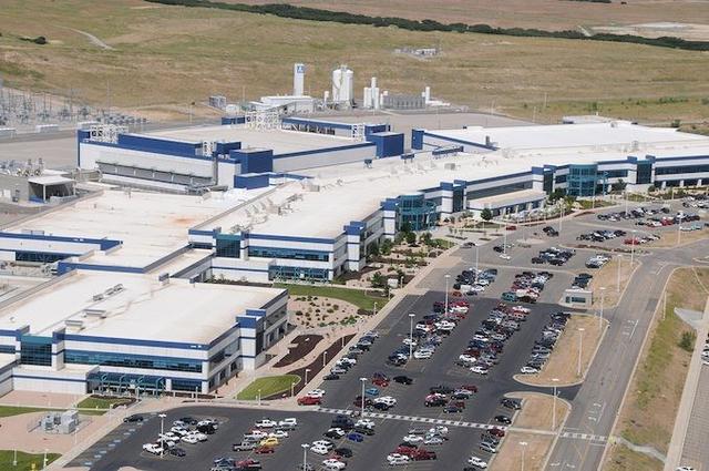 美光宣布收购3D XPoint晶圆厂英特尔股份