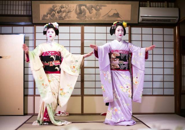 日本没有殖民地，第一桶金从何而来，竟然牺牲一两代少女的幸福