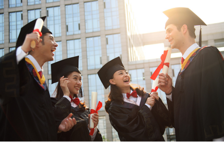 新加坡留学，不同阶段的不同要求！