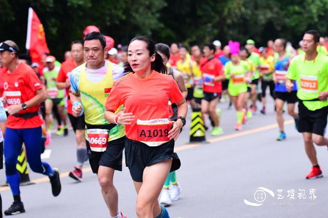 小平故里——2018韵动中国·2018广安国际马拉松图集之一