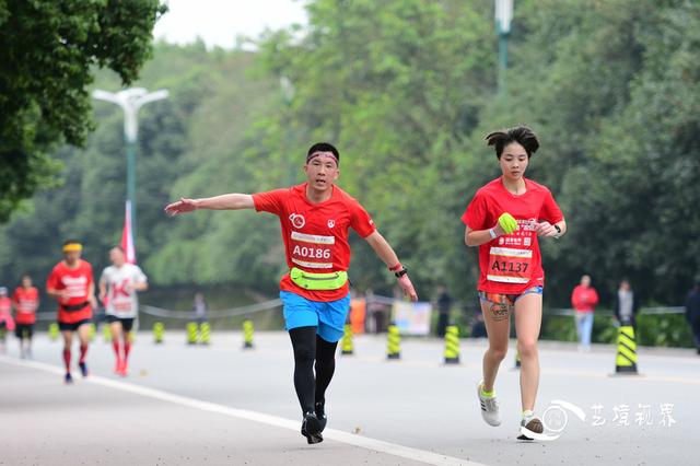 小平故里——2018韵动中国·2018广安国际马拉松图集之一