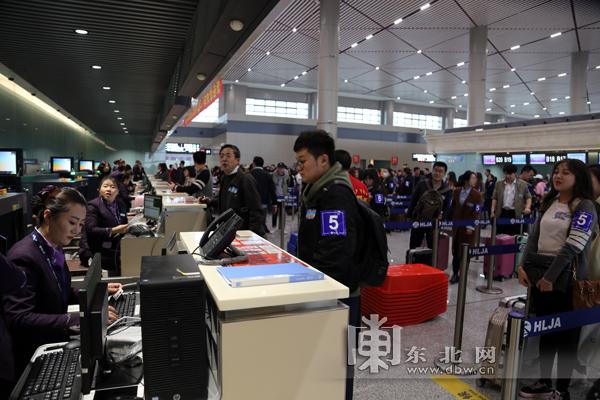 哈尔滨机场“十一”运送旅客41万 京沪等地至哈航班客座率达80%