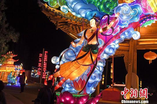 中国国庆长假游“西热”趋势明显
