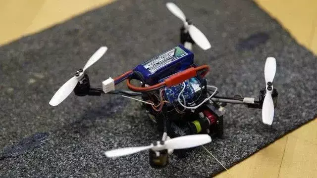 360“安全大脑”获中国计算机行业最高奖；联想小新Air 13发布
