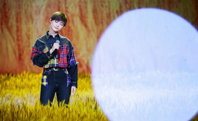 李宇春《和你一样》：公益歌曲走上央视舞台，背后的故事更振奋！