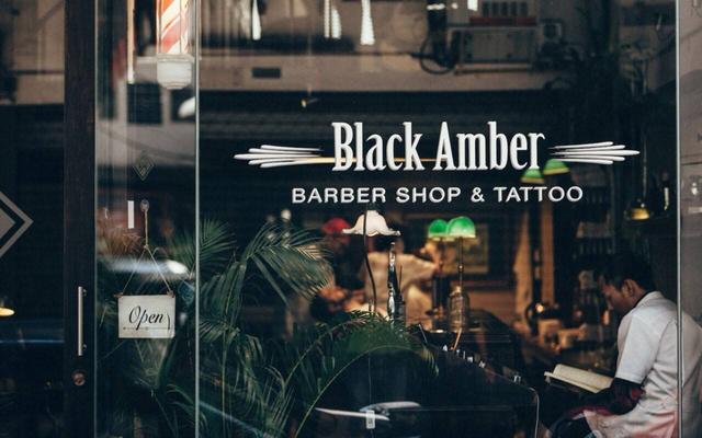 泰国潮男复古理发店和酒吧融为一体的秘密乐园