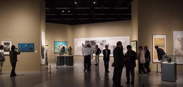 纪念新加坡南洋艺术学院建校80周年，刘海粟美术馆举办特展
