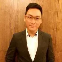 这位新加坡男演员出道28年零绯闻，如今53岁依旧很帅气！