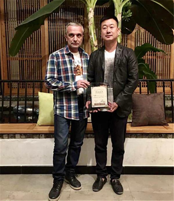 冯丽鹏于俄罗斯列宾美术学院2018布洛欣研修班毕业