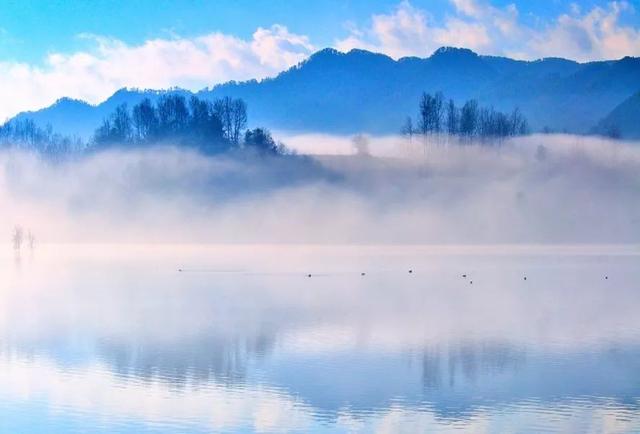 奇幻寒冬！去加拿大摄冰泡湖梦幻的冰雪童话，还可以追逐神秘北极光