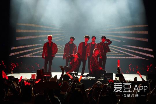 「iKON」「新闻」181014 iKON马来西亚演唱会圆满结束 在哪都掀起韩语群唱