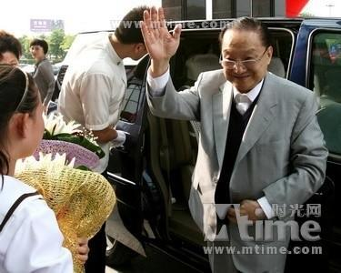 金庸——带着武侠梦睡着了