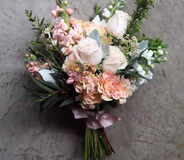新加坡floral magic花艺图集：花束、现场布置及插花！