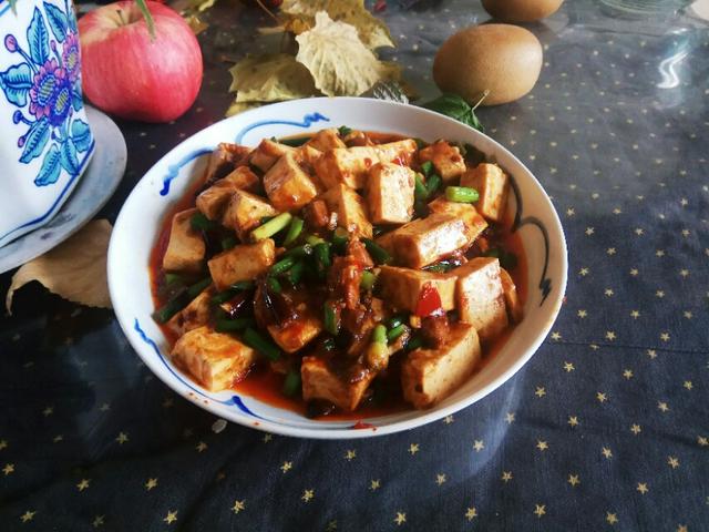 一道不适合减肥人土吃的下饭神菜，多吃两碗饭的家常菜，麻婆豆腐
