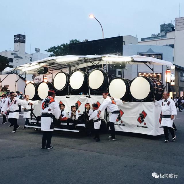 浴衣、祭典和烟花，与日本有关的夏日