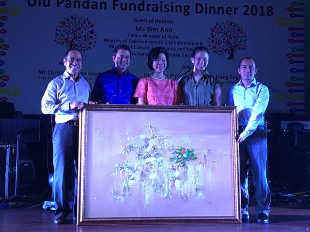 禅境油画艺术家王国平作品《赢》参加新加坡公益慈善晚宴