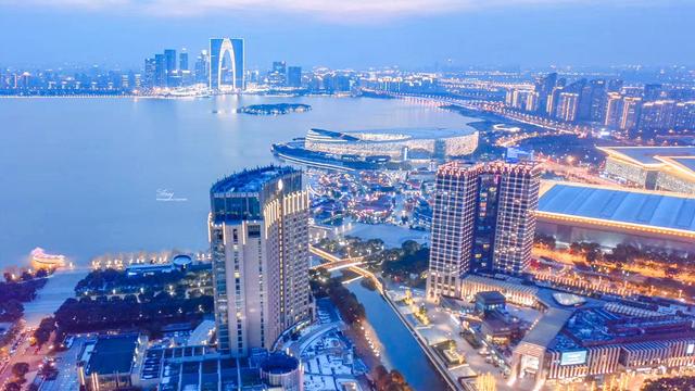 苏州现代化由“新加坡模式”开启，因传统文化的兼容并蓄熠熠生辉