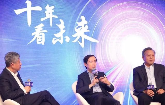 十年进化，阿里成为商业操作系统