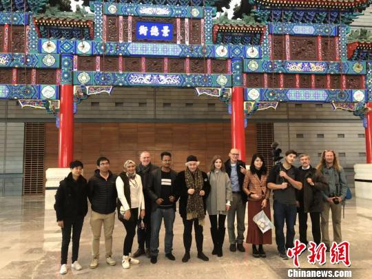 丝路大V感受老北京文化 开启文化保护与传承之旅
