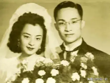 世间再无金庸，这些老照片见证了金庸的一生