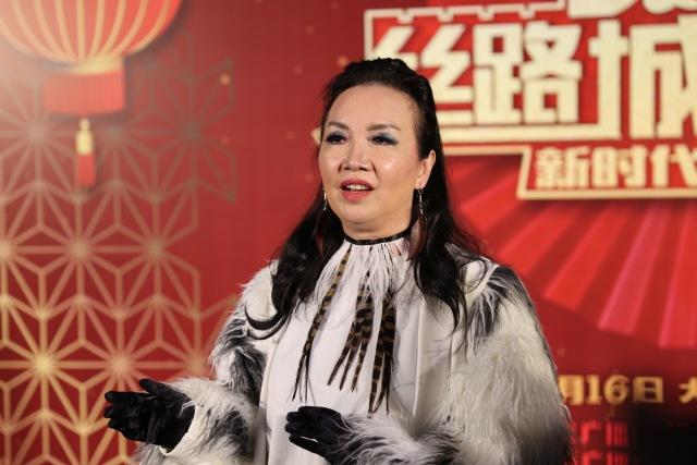 那英模仿她出道，名气不输邓丽君，两次婚姻失败，今66岁仍是歌后