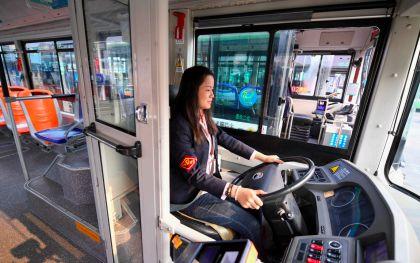 中外公交安全防护面面观 英国：致力于“最安全的公交车”