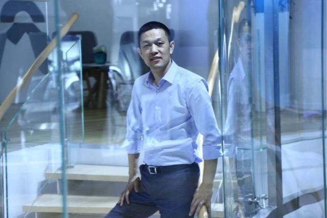 8点1氪丨网络视听监管新规明年2月实施；微信封杀6千余个公众号和小程序；微软十年后重登全球市值第一