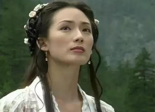 新加坡三美！“何仙姑”宣布离婚，“小龙女”家庭美满，她淡出！