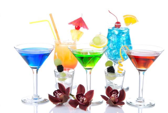 这些鸡尾酒杯，你认识吗？