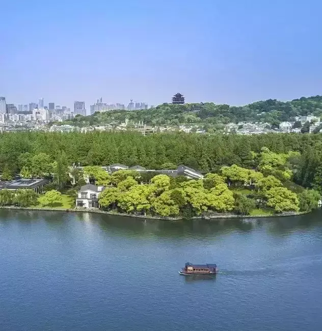 游西湖不如睡进西湖里