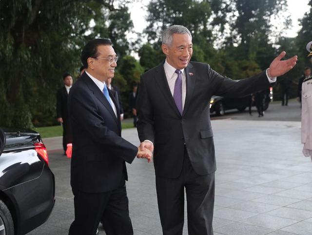 李克强与新加坡总理谈了哪些务实合作？4段对话告诉你