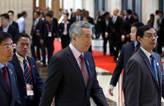 美方连2个亲密盟友都不放过，失望的新加坡号召东盟跟着大国走？