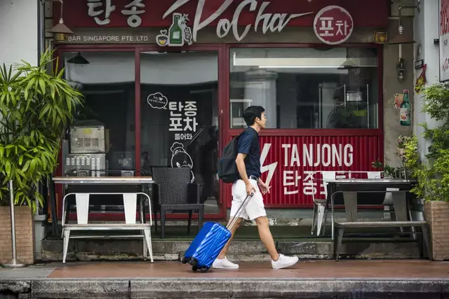 只有最单纯的色彩才能唤醒心灵的感受力，带着克莱因蓝去旅行