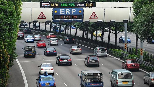 新加坡为鼓励使用公共交通，将减少停车位！