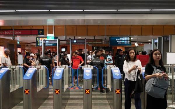 下周一起，新加坡将指定地铁站进行金属安检