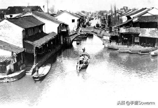 雷峰塔压不住白娘子，直到他用铜重新造了一座