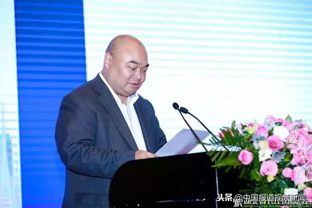 长江国际商会第二届领导团队诞生 刘萌当选会长